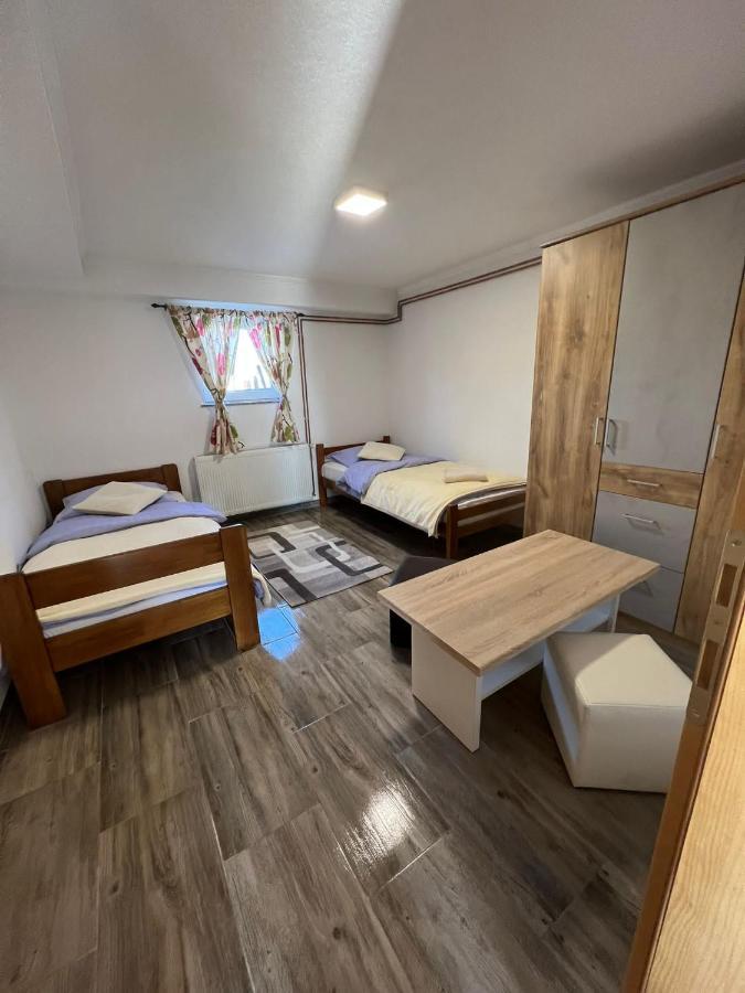 Apartmani Albatros Perusic Exteriér fotografie