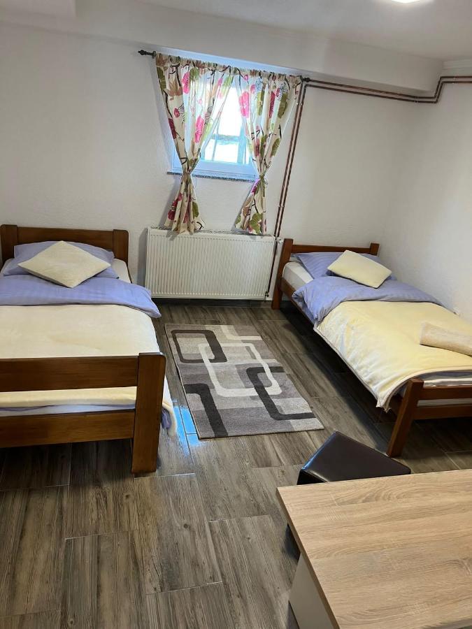 Apartmani Albatros Perusic Exteriér fotografie