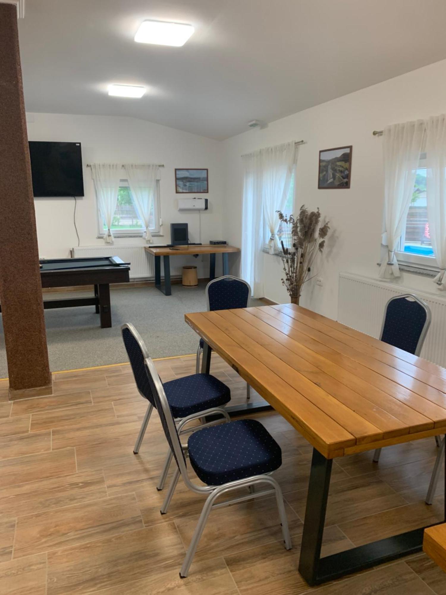 Apartmani Albatros Perusic Exteriér fotografie